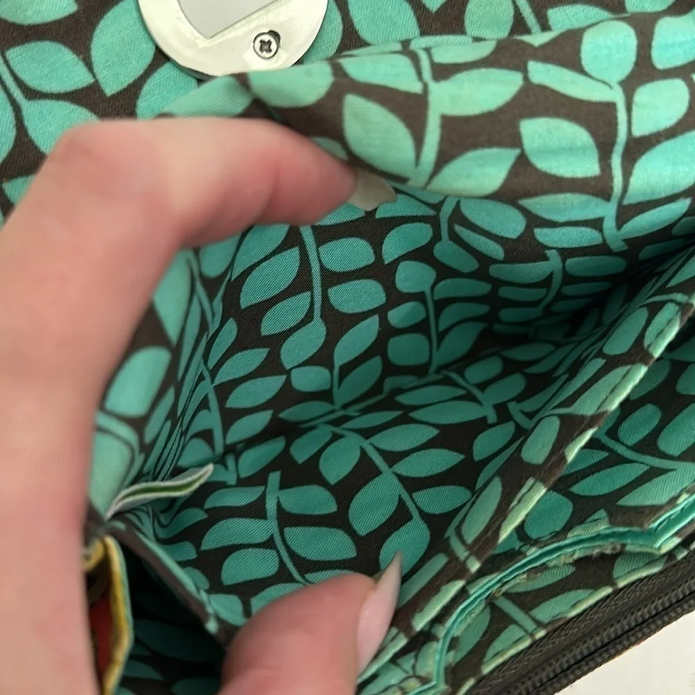 Vera Bradley Flower Shower Turnlock Wristlet EUC